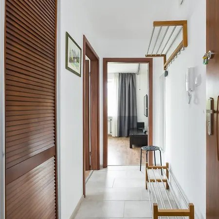 Dabrowskiego By Renters Apartment Poznan